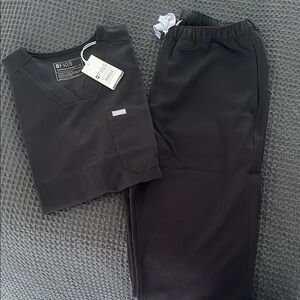 Figs Black Joggers with Elastic Waistband and Soft Fabric